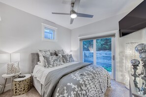 2 bedrooms, iron/ironing board, free WiFi, bed sheets - Papillon House a luxury escape with sunset ocean- 2 Master En-suites (Grover Beach)