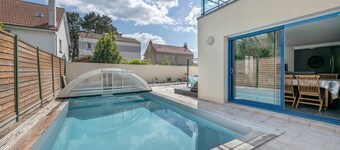 Swimming pool ! House for 9