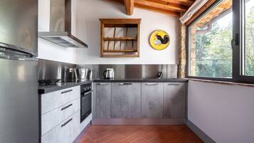 Refrigerador, horno, parrilla de estufa y lavavajillas