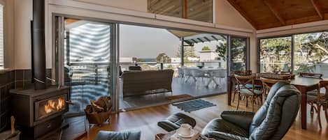 TV connectée, cheminée