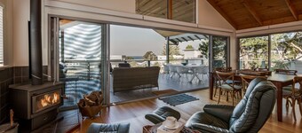 INVITING 2 STOREY COASTAL COTTAGE SITUATED HIGH ABOVE OLD DUNSBOROUGH