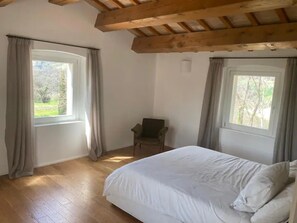 2 chambres, draps fournis