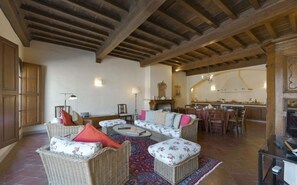 TV - Apartment in Florence with 3 bedrooms sleeps 6 (Florence)