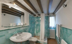 Hair dryer - Apartment in Florence with 3 bedrooms sleeps 6 (Florence)