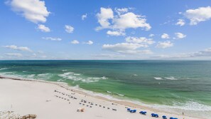 On the beach - Phoenix Orange Beach! Lazy River and Slide ! New Rental!! (Orange Beach)