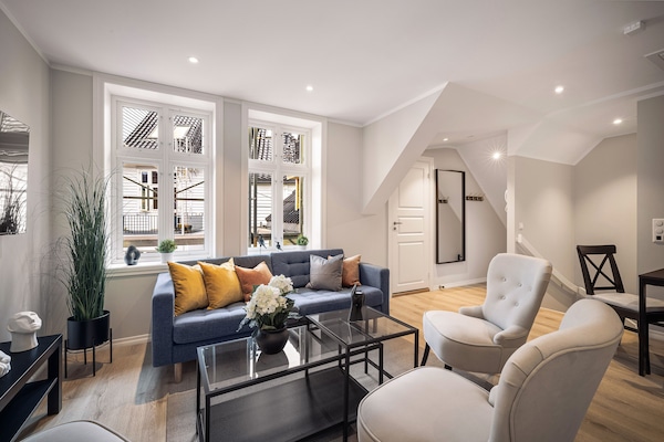 Appartement, 3 slaapkamers | Woonruimte | Flatscreentelevisie