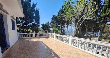 Maison de Vacances Avec Terrasse et Jolie vue sur mer Proche Tanger