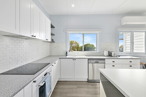 Bridport Holiday House