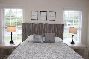 3 bedrooms, iron/ironing board, free WiFi