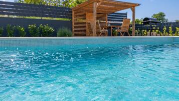 Utomhuspool