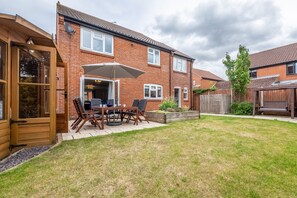 Outdoor dining - Langdale (4), Heacham, Norfolk (Heacham)