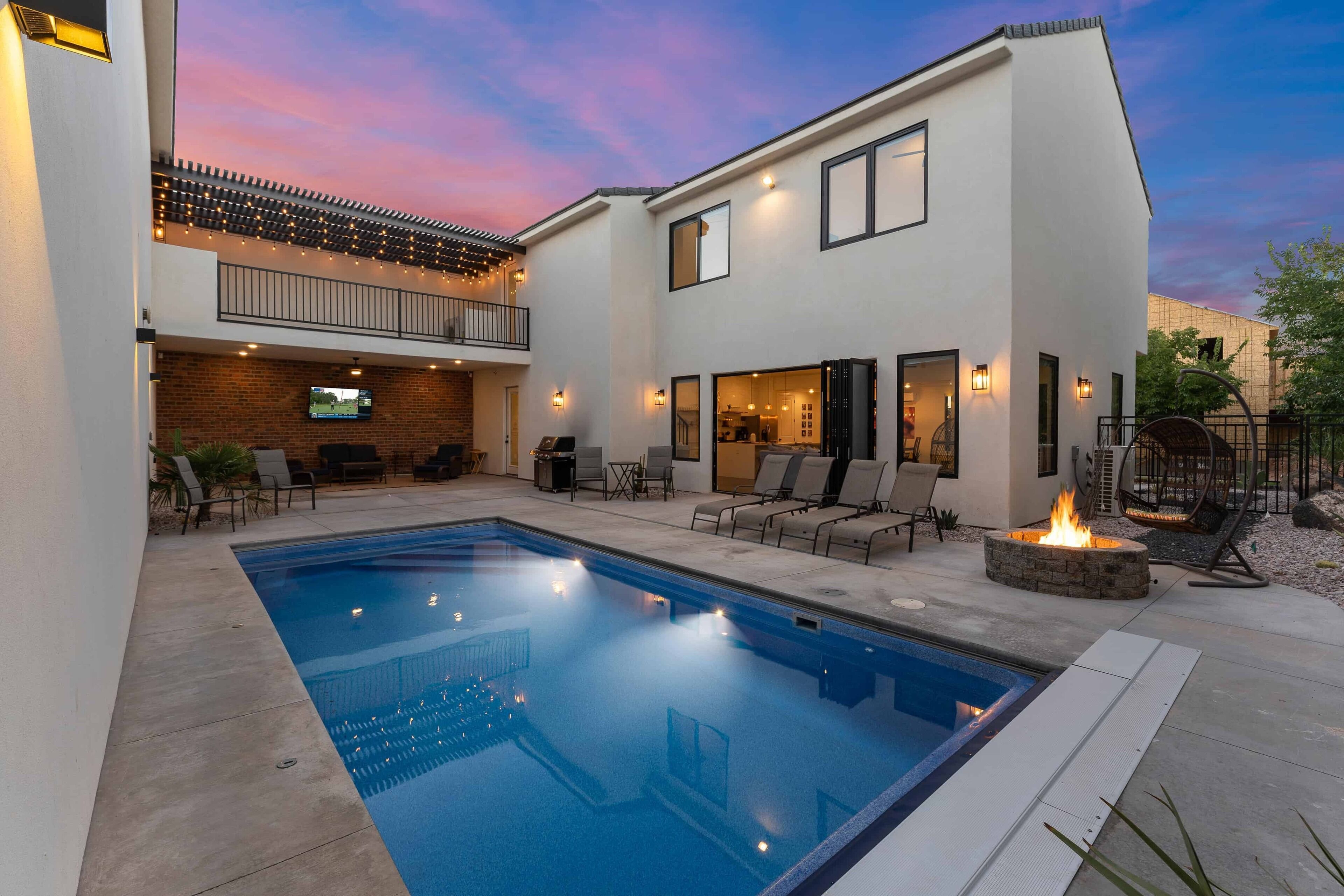 Desert Paradise: Private Pool, Bbq, Fire Table