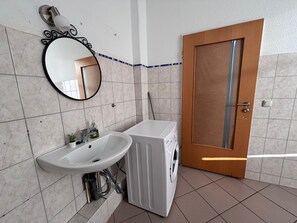 Hårtørrer, håndklæder, Sæbe, Shampoo