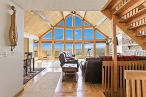 Living area - Cairn Ridge offers spectacular views and easy access to Dolly Sods too! (Canaan Valley)
