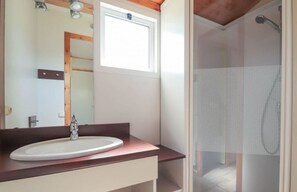 Douche, sèche-cheveux