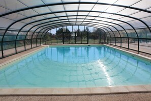 Piscine couverte, piscine extérieure