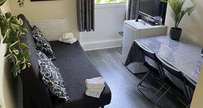 Central London Zone 1 Battersea Zone 2. walking distance into Zone 1.