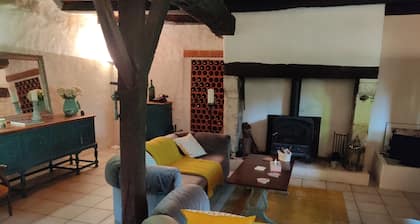 Family house, sleeps 6/8, pets welcome