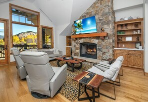 TV connectée, cheminée