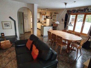 Fernseher, Kamin