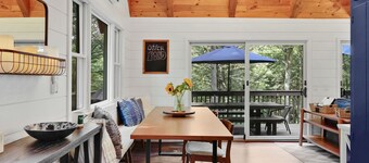 Cozy Berkshires Lakefront Cottage! NEW