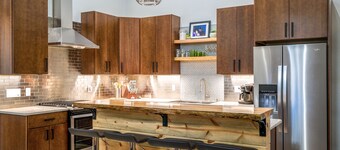 Enjoy Downtown Pagosa Springs! 1 Bdrm Deluxe!