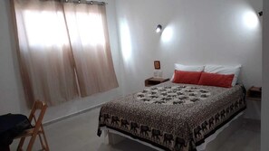 2 habitaciones, tabla de planchar con plancha, wifi y ropa de cama 