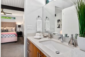 Shower, hair dryer, towels - Aqua House - Luxury Midcentury Pool Retreat (Palm Springs)