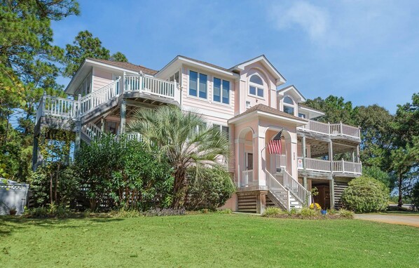 Exterior - K1250 Pink Pearl. Private Pool, Tiki Bar, Hot Tub, Game Room, Foosball Table! (Nags Head)