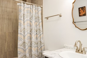 Towels - Home of Country Music Star in St. Joe Beach ~ Sunset Blvd (St. Joe Beach)