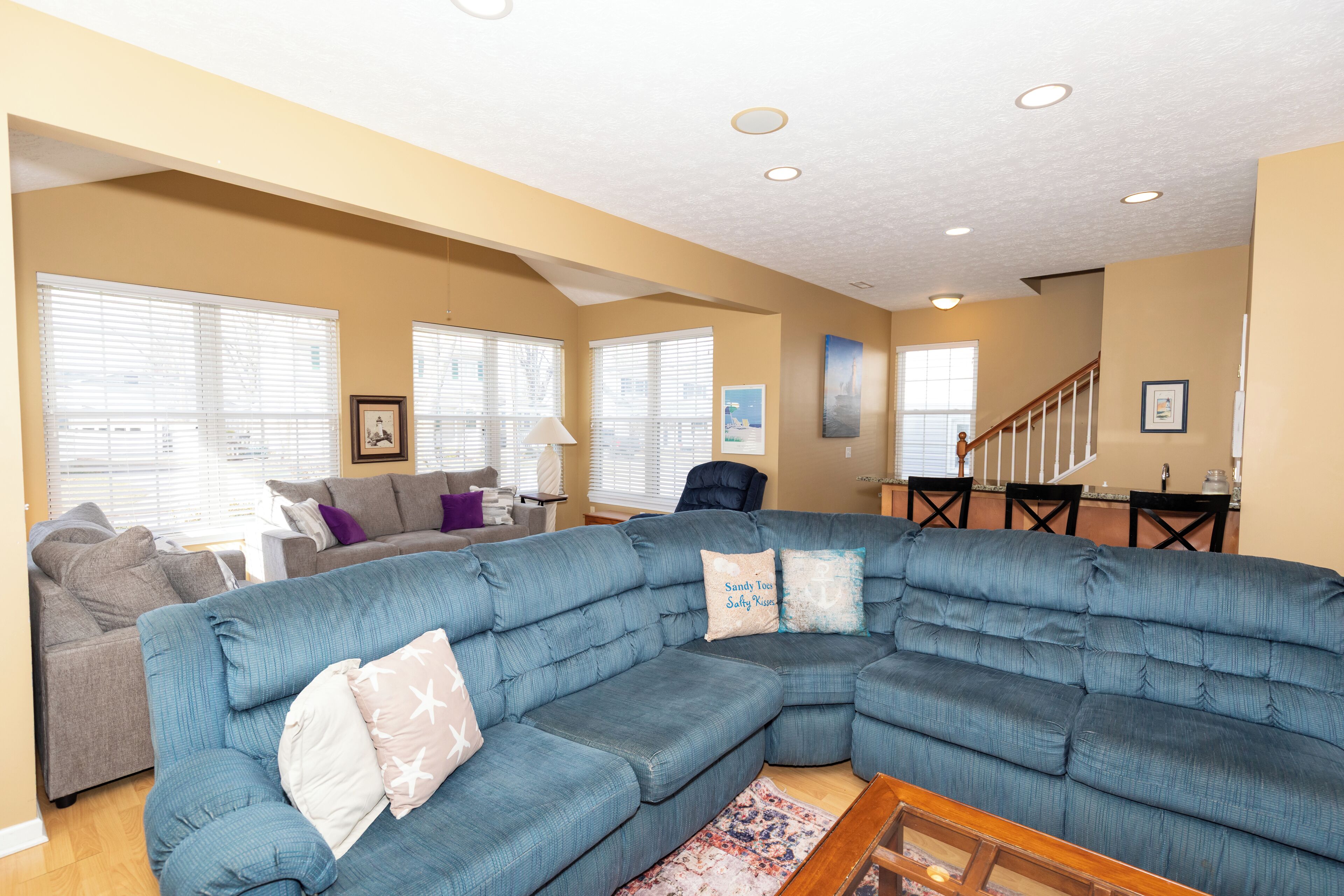 Una Smart TV, una chimenea