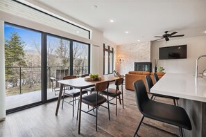 Dining - River West 924 - Silverthorne Condo with River Views! (Silverthorne)