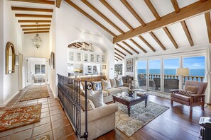 H322 - Living to Kitchen - H322: Stunning villa with incredible ocean views, AC, ONLY 2 STEPS, 6 Seat Golf (Avalon)