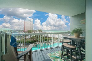 Outdoor dining - Gorgeous, 2BR/2BA Condo at Pelican Beach Resort with Amazing Gulf Views! (Destin)