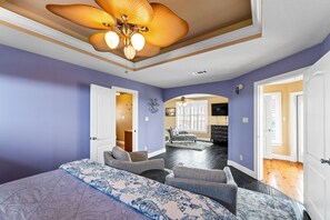 5 Schlafzimmer, Bügeleisen/Bügelbrett, Internetzugang, Bettwäsche