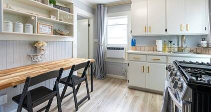 Capitola Village Bungalow - 2 Blocks from the Sand