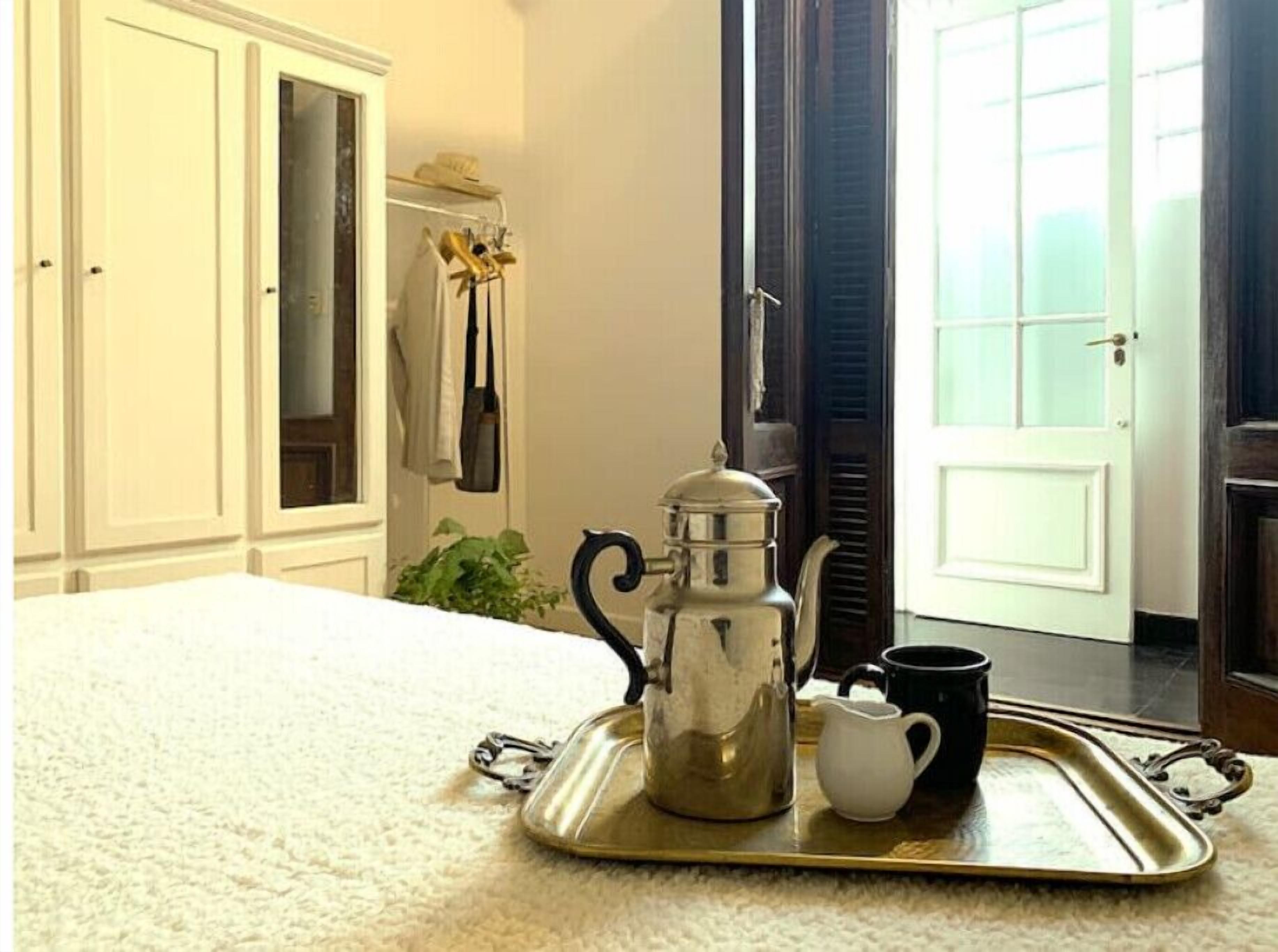 3 habitaciones, tabla de planchar con plancha y wifi gratis 