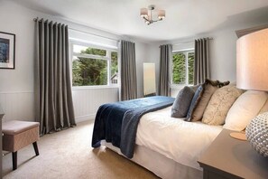 3 bedrooms, iron/ironing board, travel cot, free WiFi - Bellfoot a stylish and cosy rural retreat in Grasmere with hot tub (Grasmere)