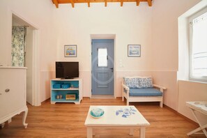 TV - Elli Apartment in Ermioni (Ermioni)