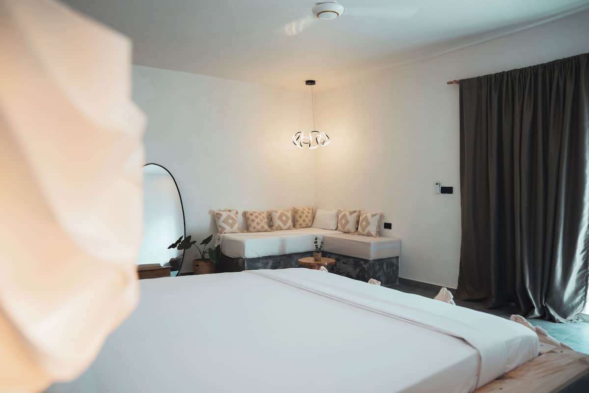 Premium Double Room | 1 bedroom, in-room safe, blackout drapes, free WiFi