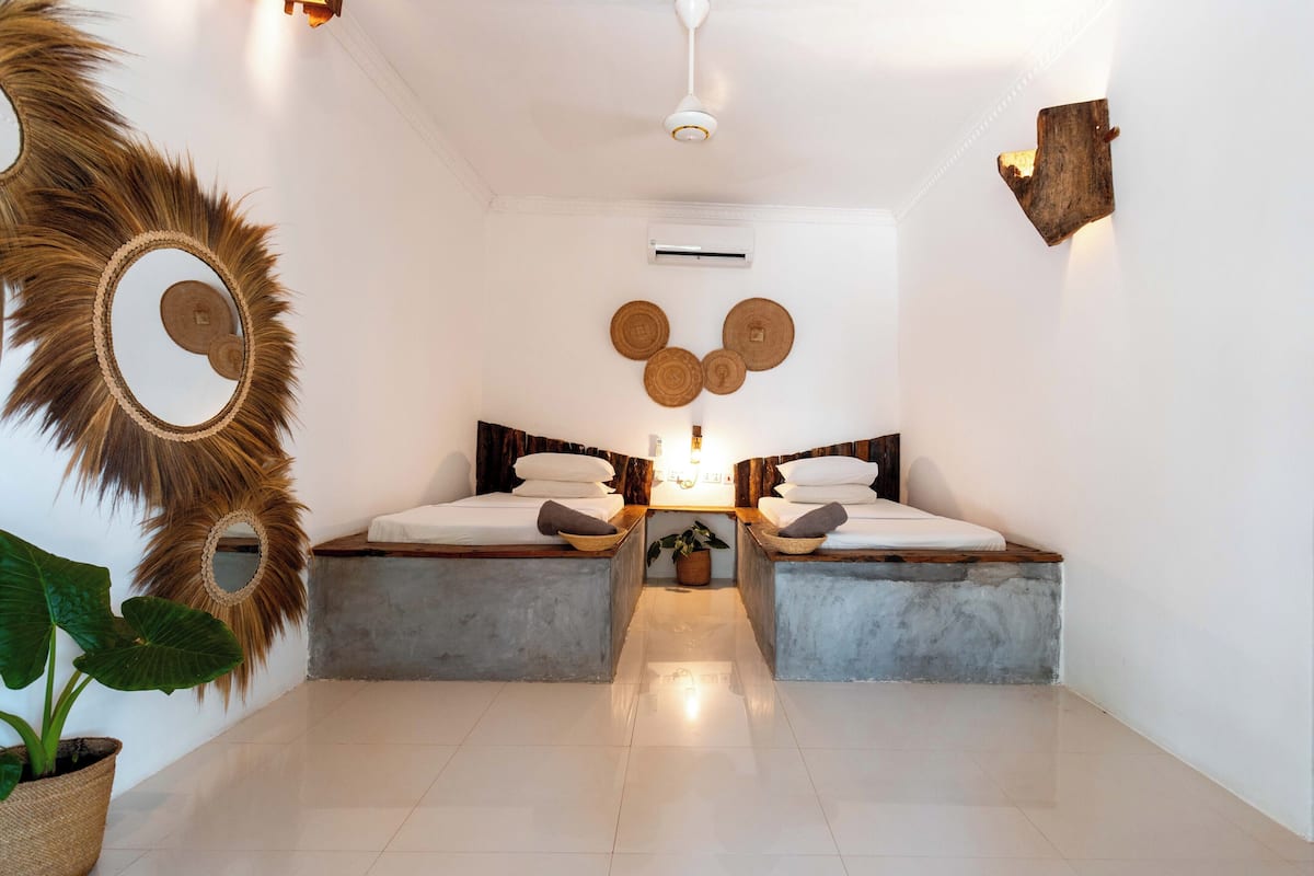 Deluxe Twin Room | 1 bedroom, in-room safe, blackout drapes, free WiFi