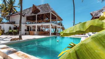 Alberca al aire libre