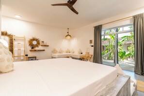 Habitación doble Premium | Caja de seguridad en la habitación, cortinas blackout y wifi gratis 