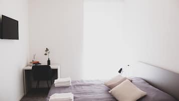 1 bedroom, desk, WiFi, bed sheets