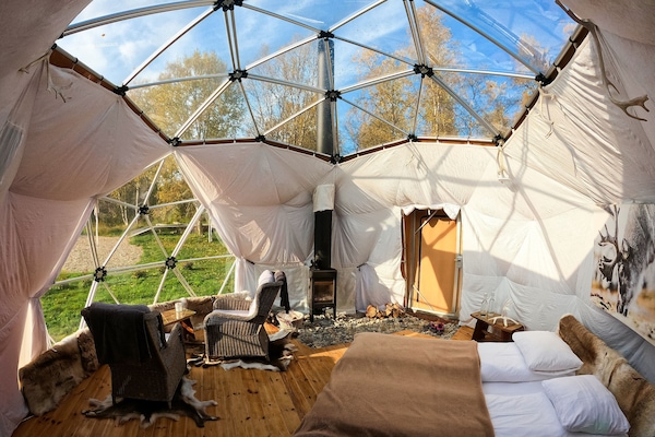 Room | Living area