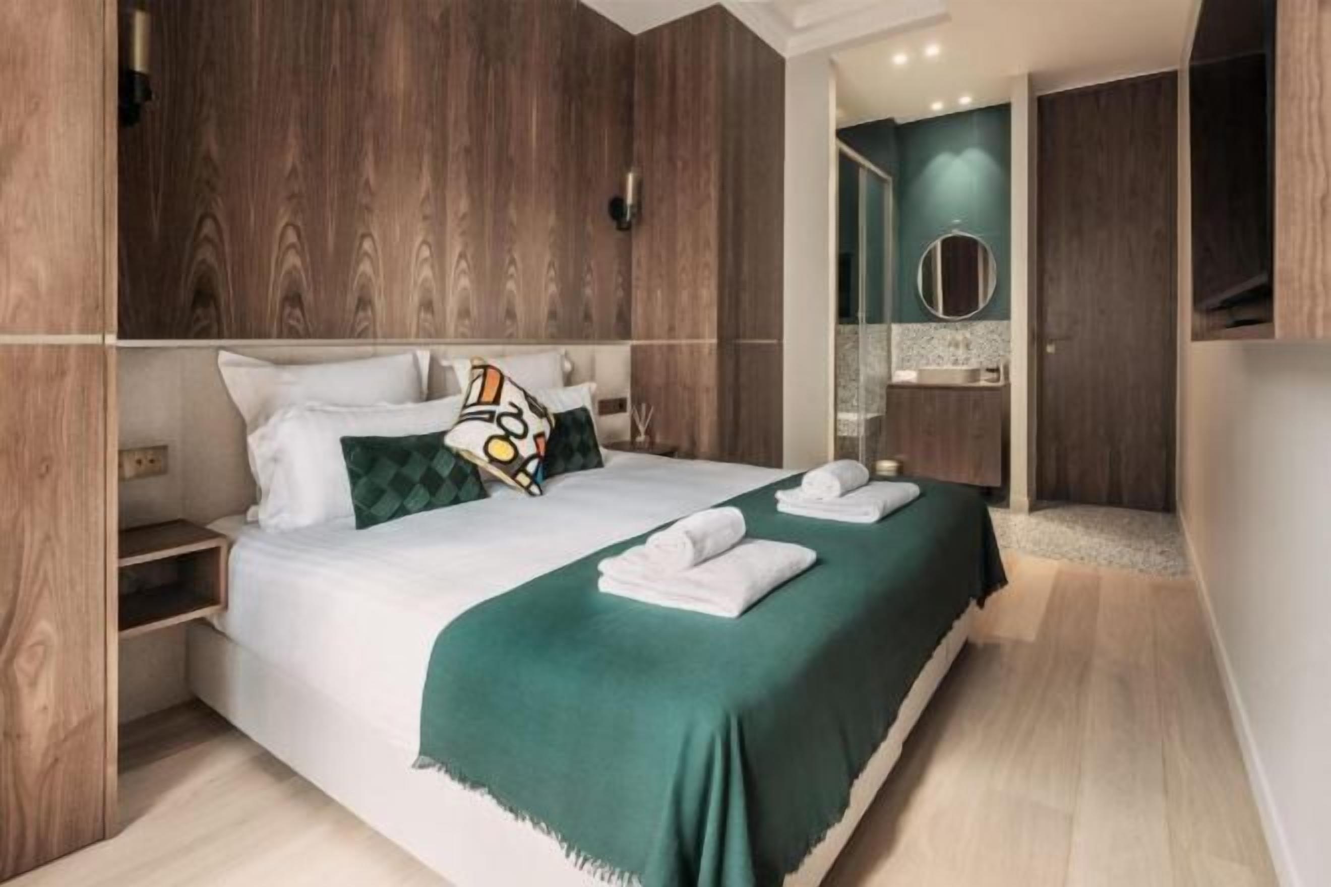 Premium bedding, pillow-top beds, in-room safe, individually decorated