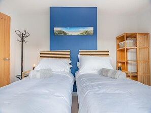 3 bedrooms, free WiFi, bed sheets