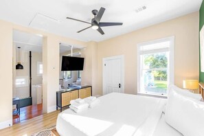 5 habitaciones, tabla de planchar con plancha, wifi y ropa de cama 