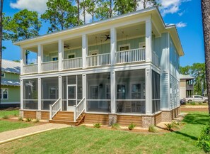 المنشأة من الخارج