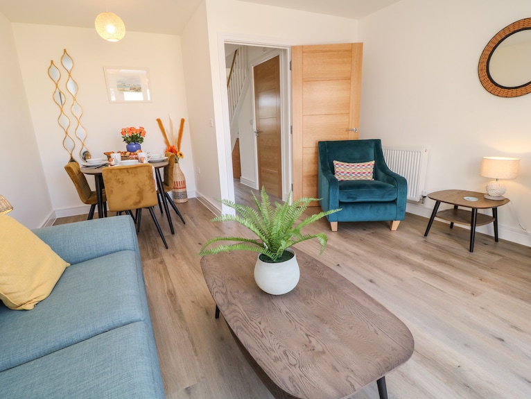 Pebble Bay, Pet Friendly, Character Holiday Cottage In Appledore - Bideford